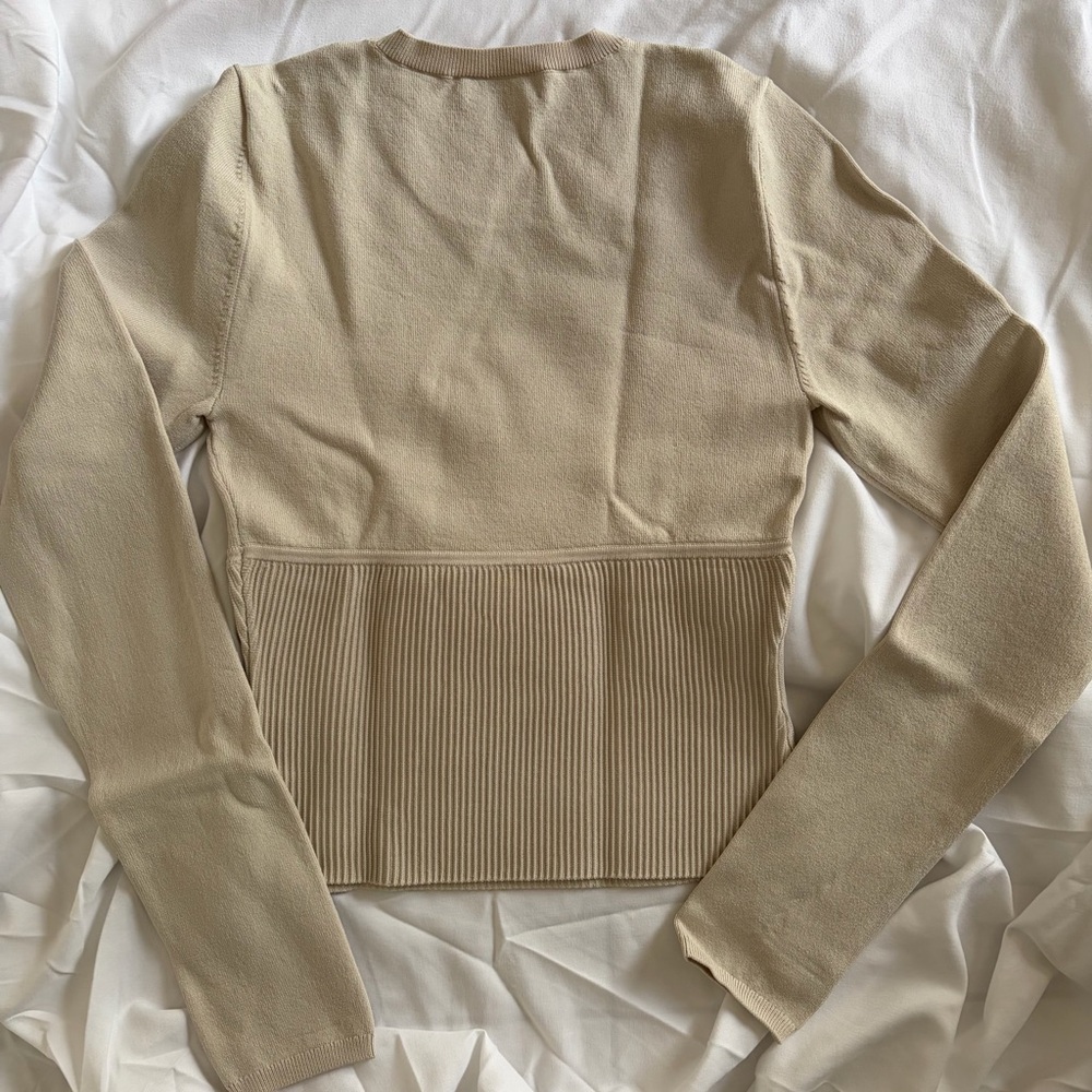 Babaton - Sculpt Knit Empire Longsleeve - Picture 3 of 6